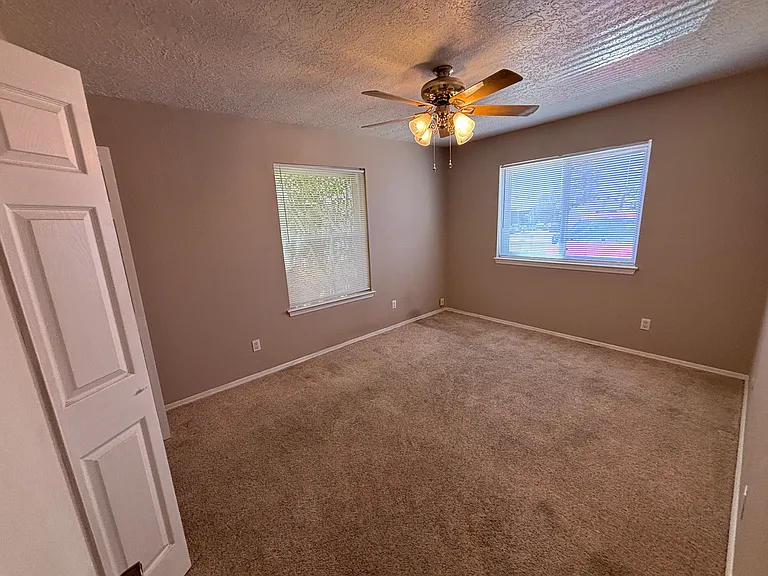 1704 Paisano St NE #3 — Photo 11