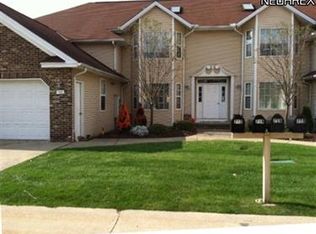 712 Tollis Pkwy #A, Broadview Heights, OH 44147