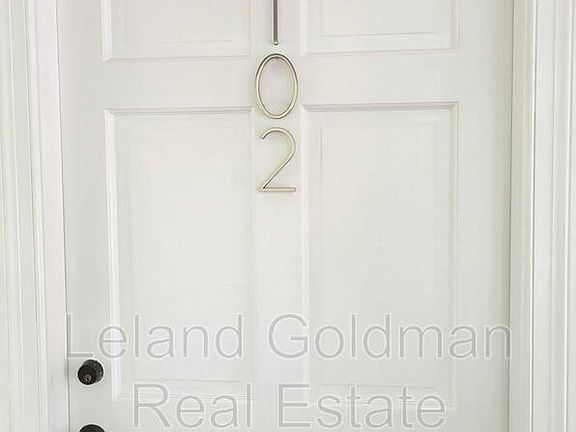 5th image of 113 Holly Cres Suite 102