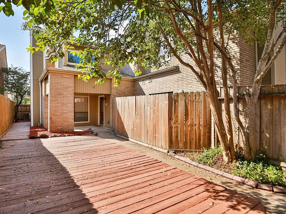 1st image of 1920 Augusta Dr Unit 17