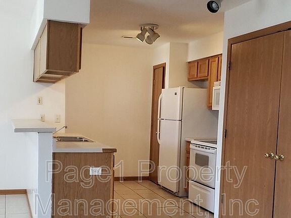 2nd image of 1010 Minns Dr #D
