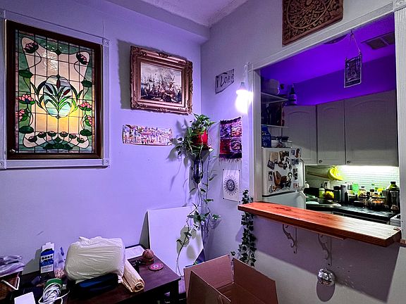 5th image of 33 Withers St APT 1R