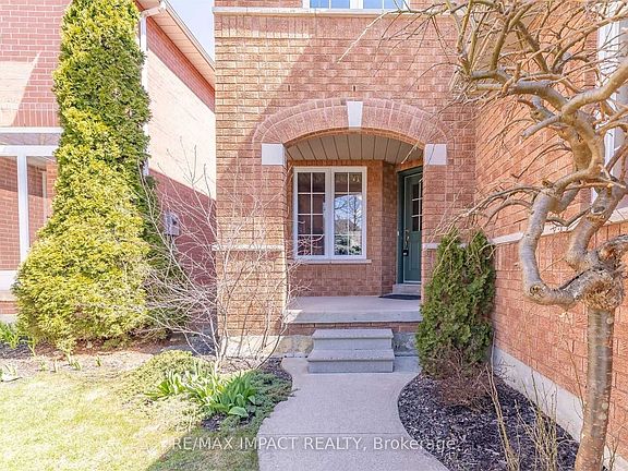4th image of 49 Hood Cres