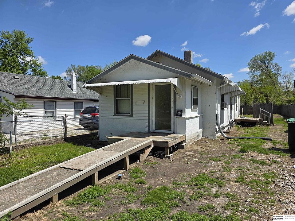 1st image of 4717 N 18th St