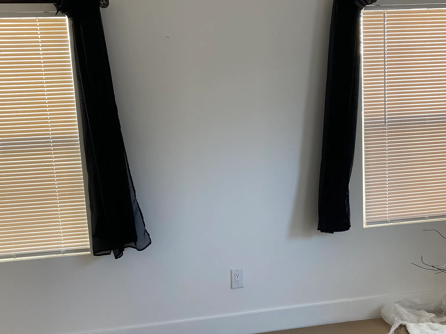 2826 Buckingham Rd — Photo 3