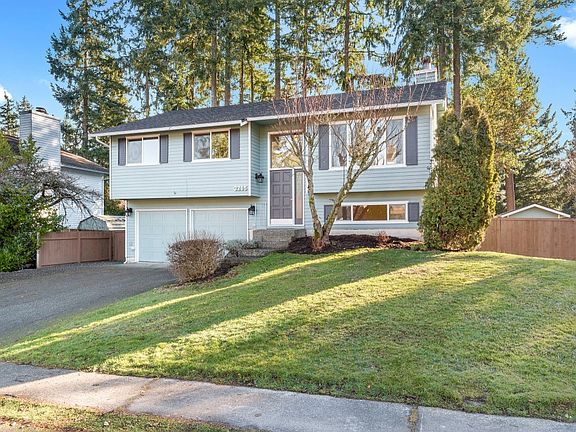 3rd image of 3265 Westminster Dr SE