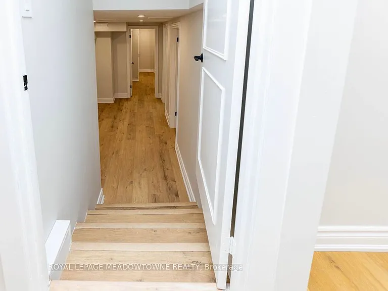 468 Gowland Cres #BASEMENT — Photo 17