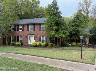 2108 Bainbridge Row Dr, Indian Hills, KY 40207