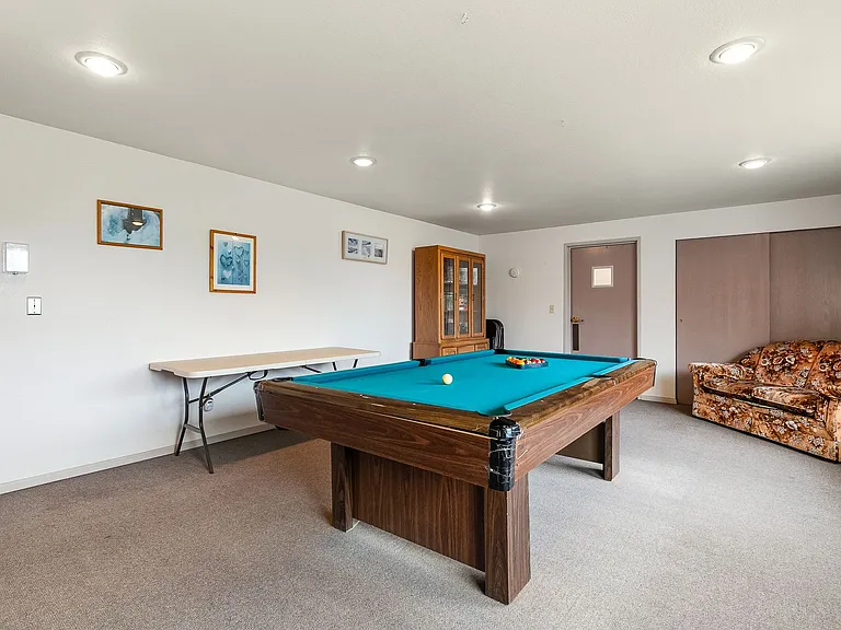 Heart of Downtown Lynden - Heritage Apartments — Photo 39