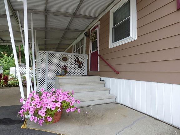 3rd image of 276 Lunenburg St Lot 6