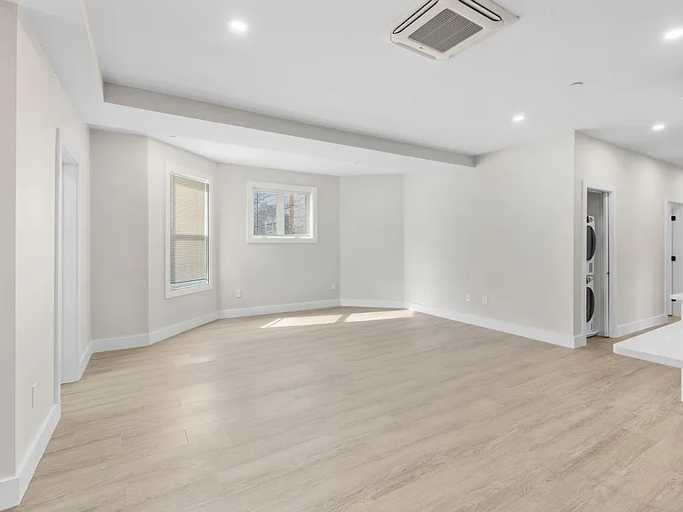 135 Harrishof St #2 — Photo 6