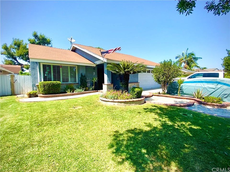 1st image of 1133 Grossmont Dr