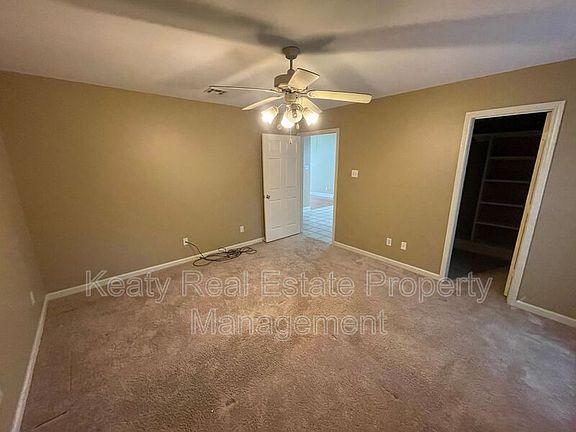 5th image of 207 Rural St APT B