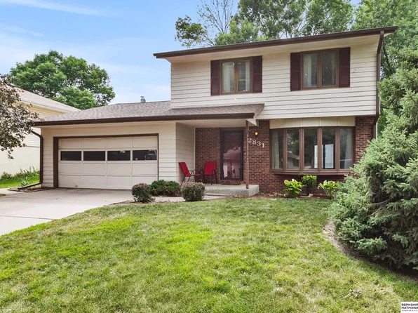 2831 Dorothy Dr, Lincoln, NE 68507