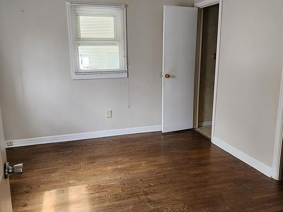 5th image of 625 S 27th St