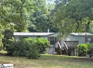 584 Leontine Mack Rd, Saluda, SC 29138