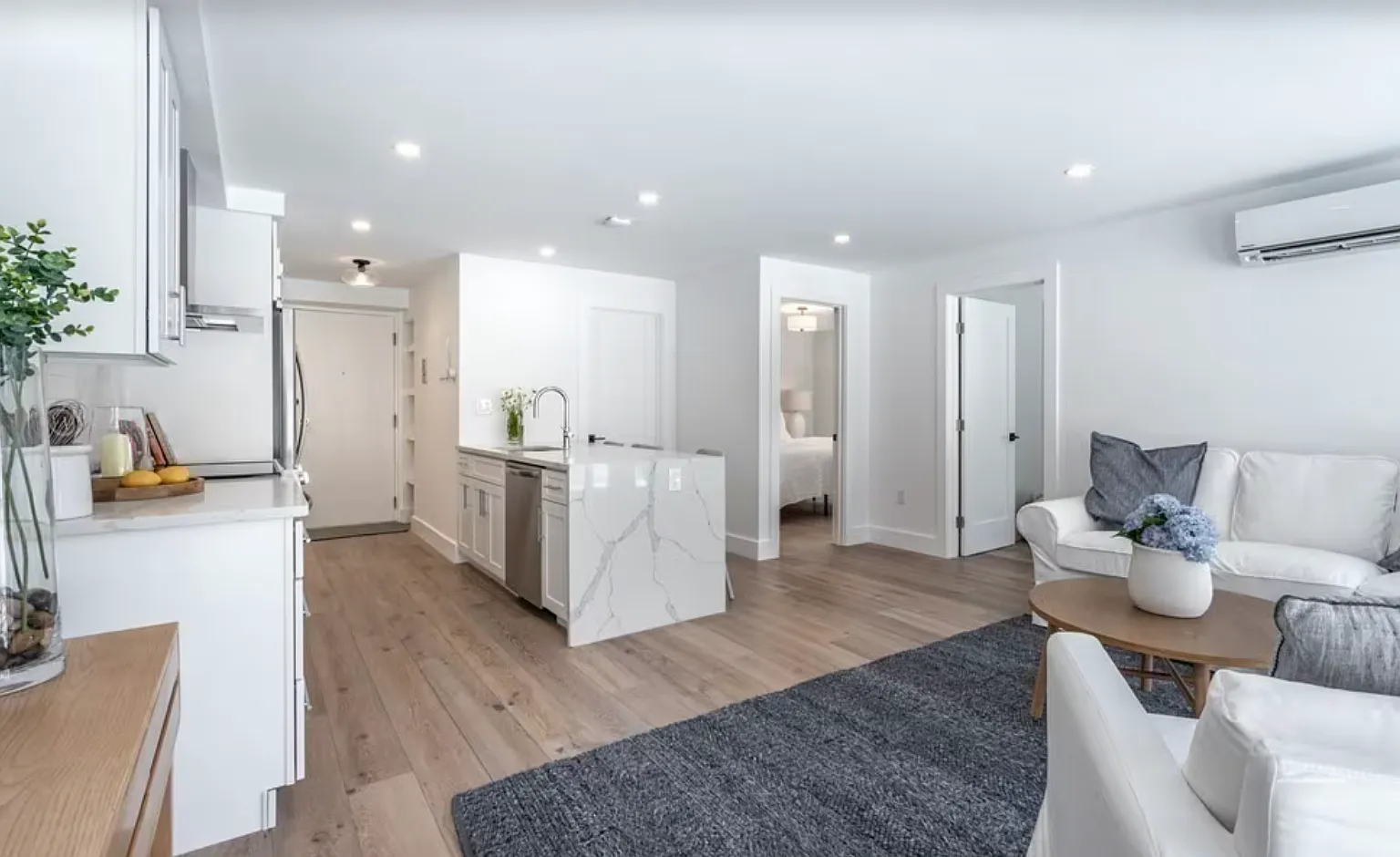 2 bed, $4,000 — Photo 3