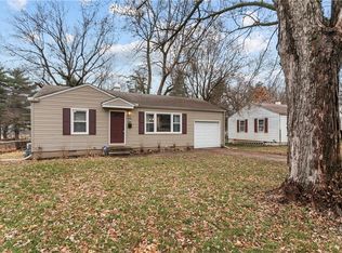 9005 E 75th St, Raytown, MO 64138