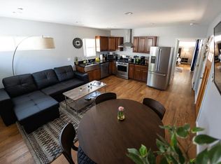 10809.5 Hartsook St, North Hollywood, CA 91601