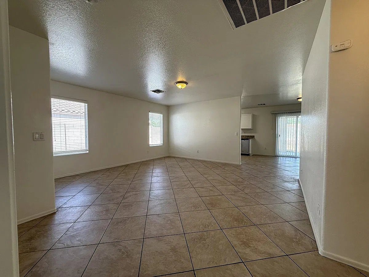 5807 N. 73rd Dr. — Photo 2