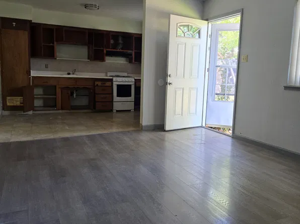 5888 71st St, Sacramento, CA 95824