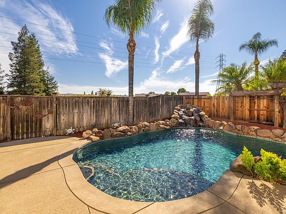 5th image of 940 Cashel Cir