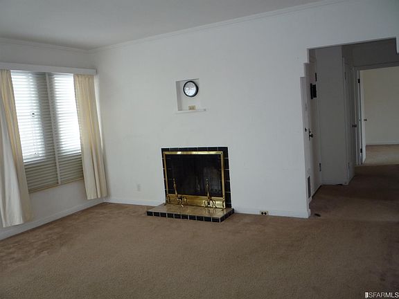 4th image of 2037 Rivera St
