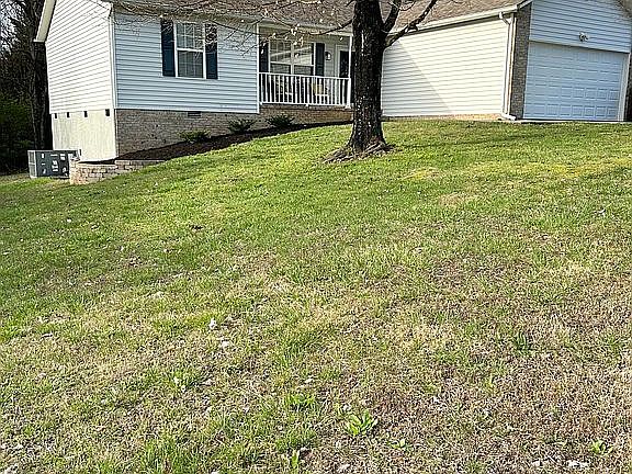 2nd image of 5608 Jamaica Ln