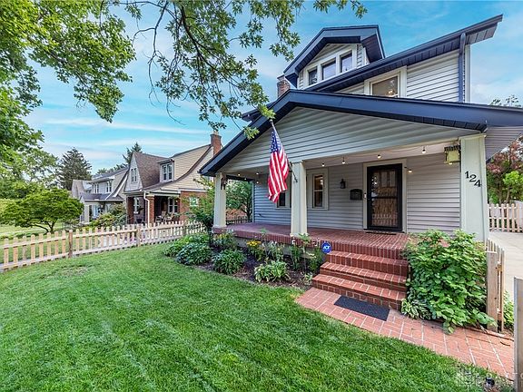 3rd image of 124 Dell Park Ave