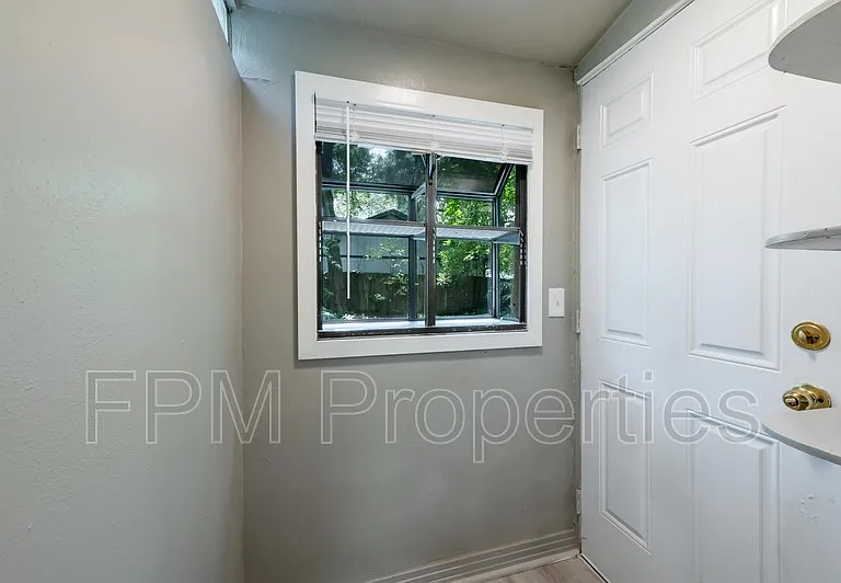7832 Newton Rd — Photo 17