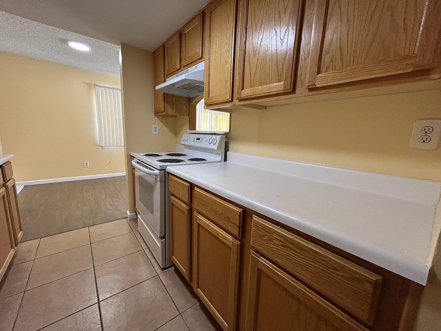 2 bed, 924 sqft, $1,250 — Photo 2