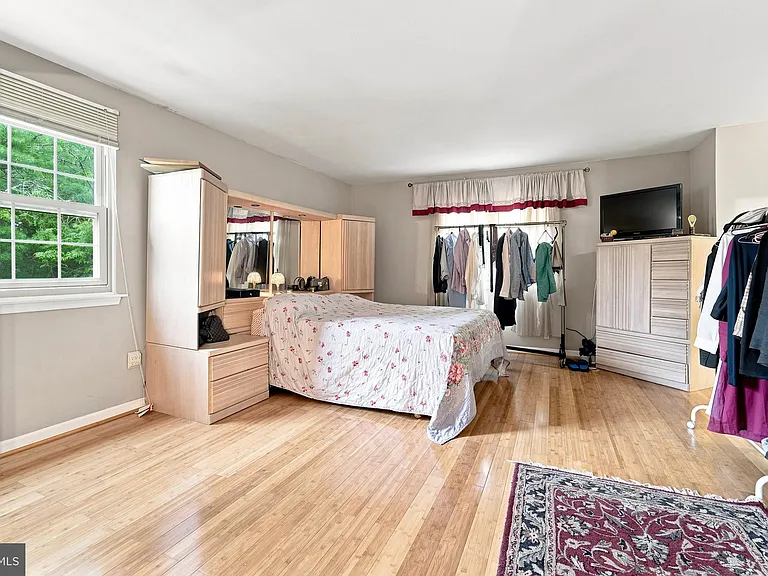 315 Pheasant Hill Dr — Photo 16