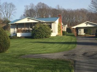 131 Lucky Ln, Tazewell, VA 24651