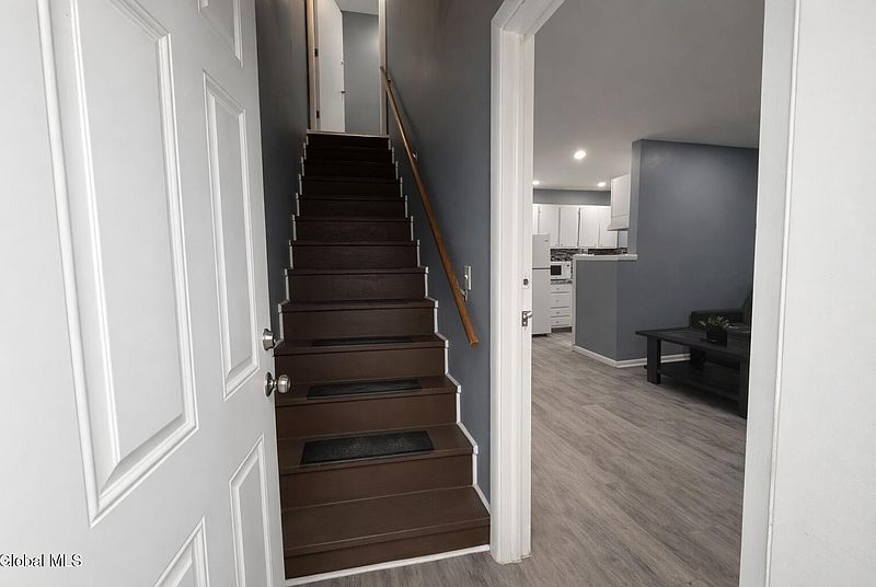 5th image of 17 Landon Terrace