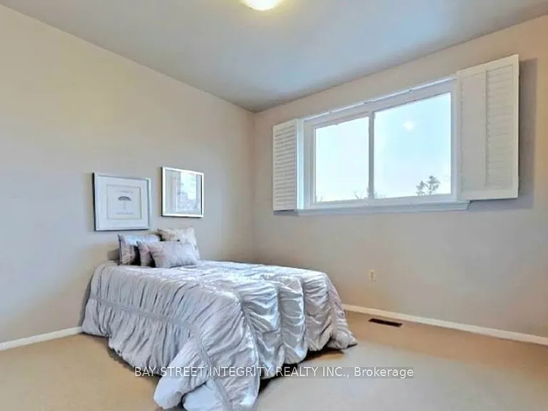61 Chartland Blvd S #MAIN — Photo 4