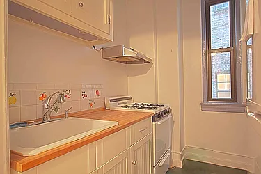 Rented by ROOM Real Estate