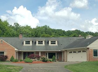 958 Braun Ave, Belpre, OH 45714