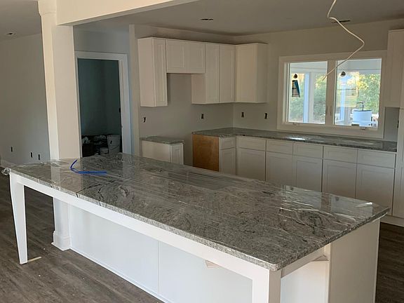 2nd image of 312 Park Avenue Ext