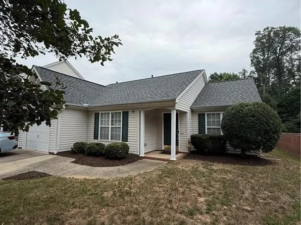 7 Bluestem Ct, Greensboro, NC 27405