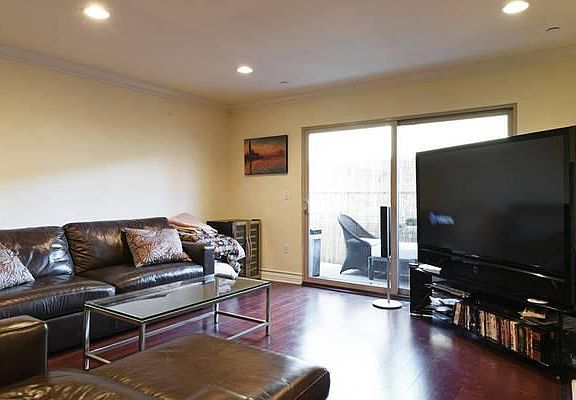 3rd image of 1417 S Westgate Ave APT 103