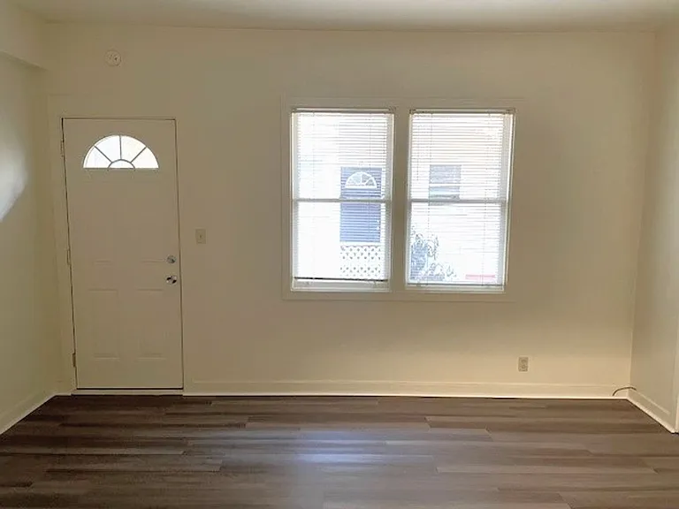 1716 University Ave #15 — Photo 4