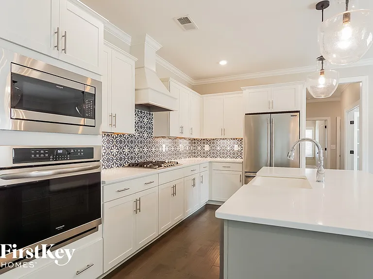 1052 Crestview Rdg — Photo 7