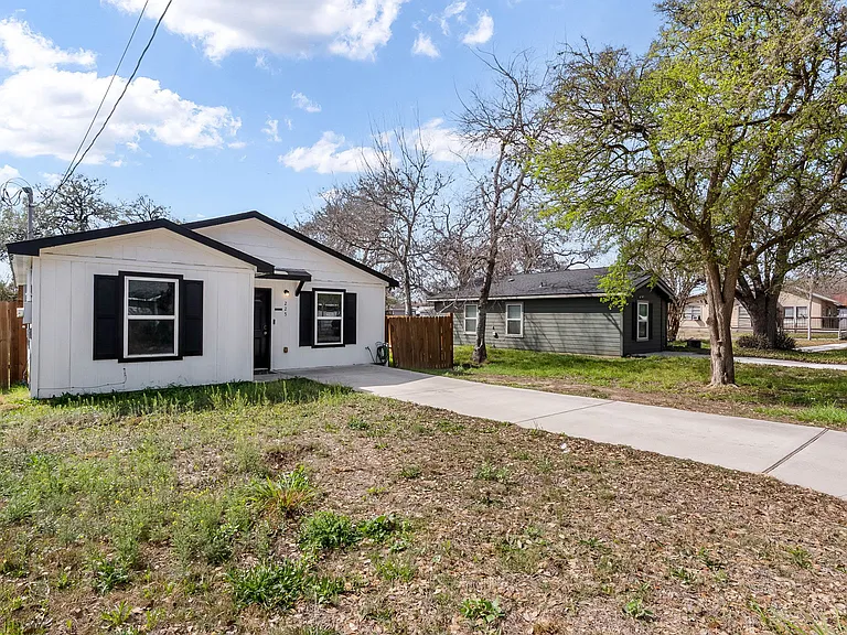 225 Virginia St — Photo 22
