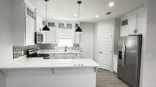 2nd image of 1511 Playa Dr #1