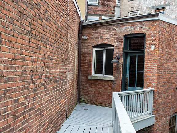 4th image of 1 Mansion St #1