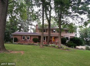 1084 Ridge Rd S, Martinsburg, WV 25403