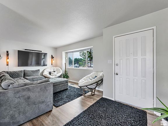 4th image of 270 Spear Ct
