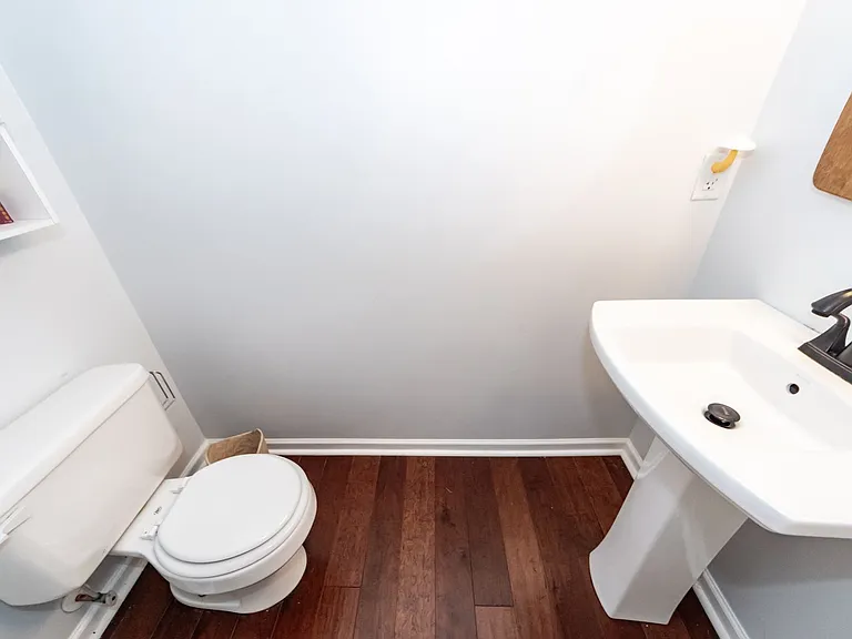133 Diploma Dr — Photo 15