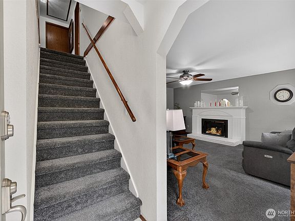 5th image of 6201 75th Avenue Ct W