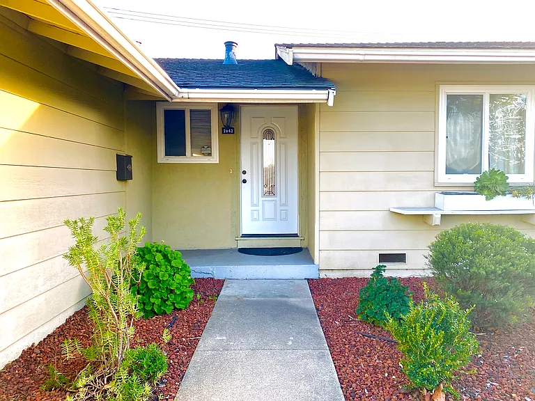 2642 Aborn Rd — Photo 1